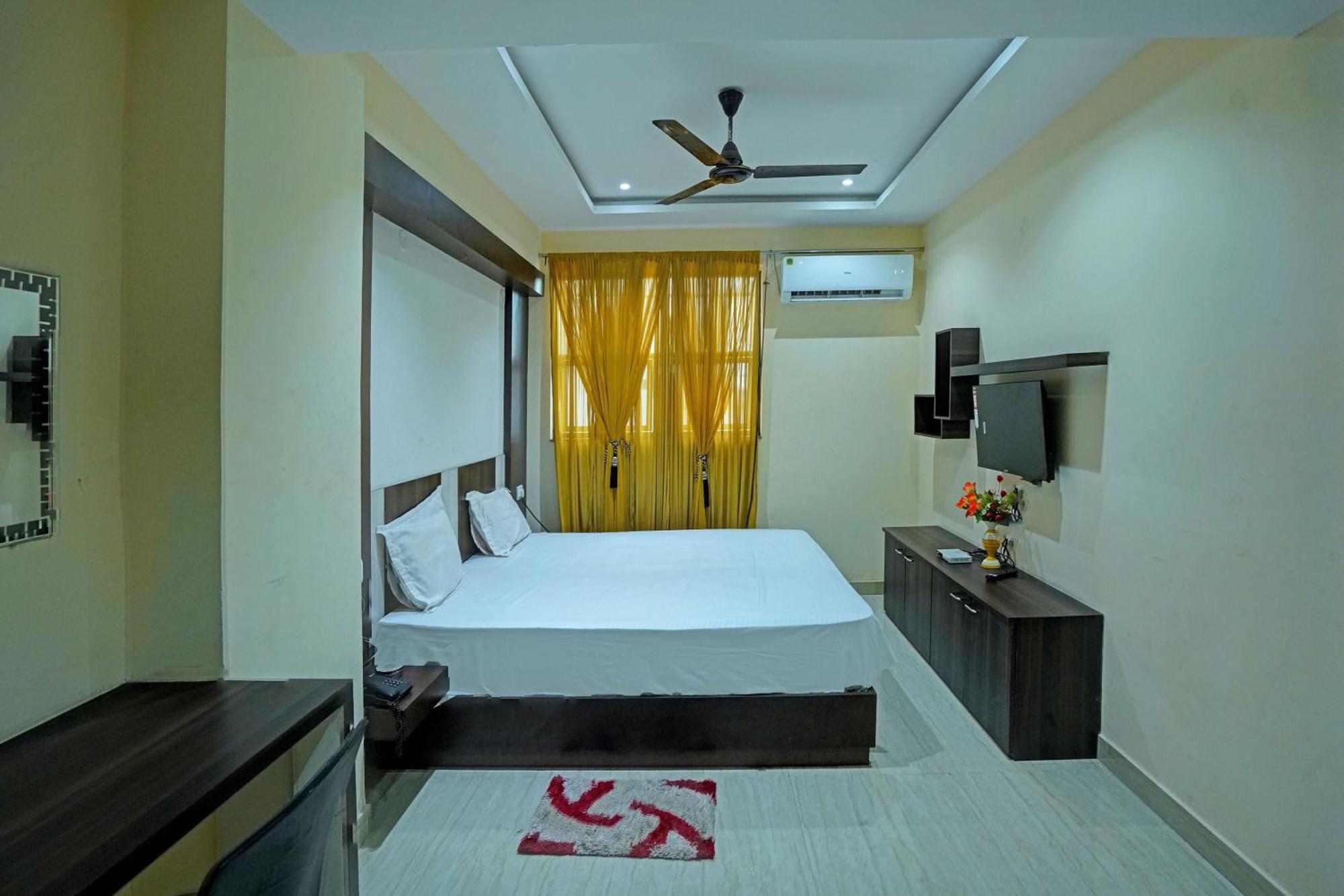 Hotel O Ss Palace Rāipur 外观 照片