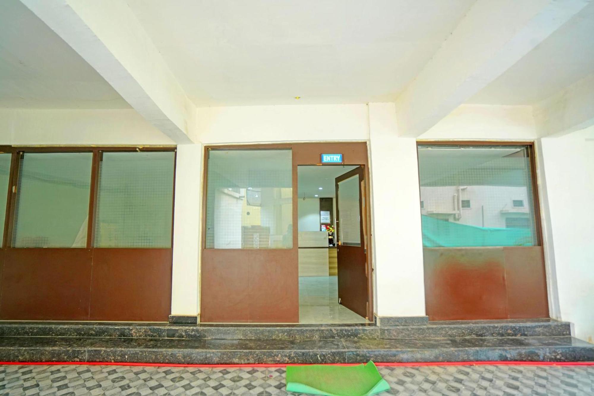Hotel O Ss Palace Rāipur 外观 照片