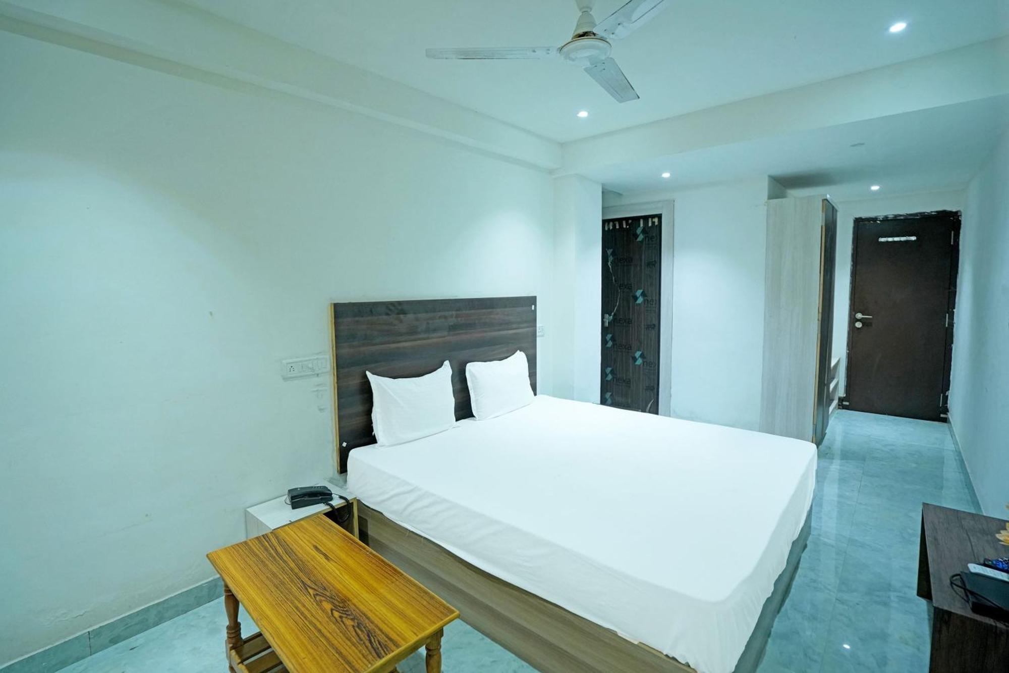 Hotel O Ss Palace Rāipur 外观 照片