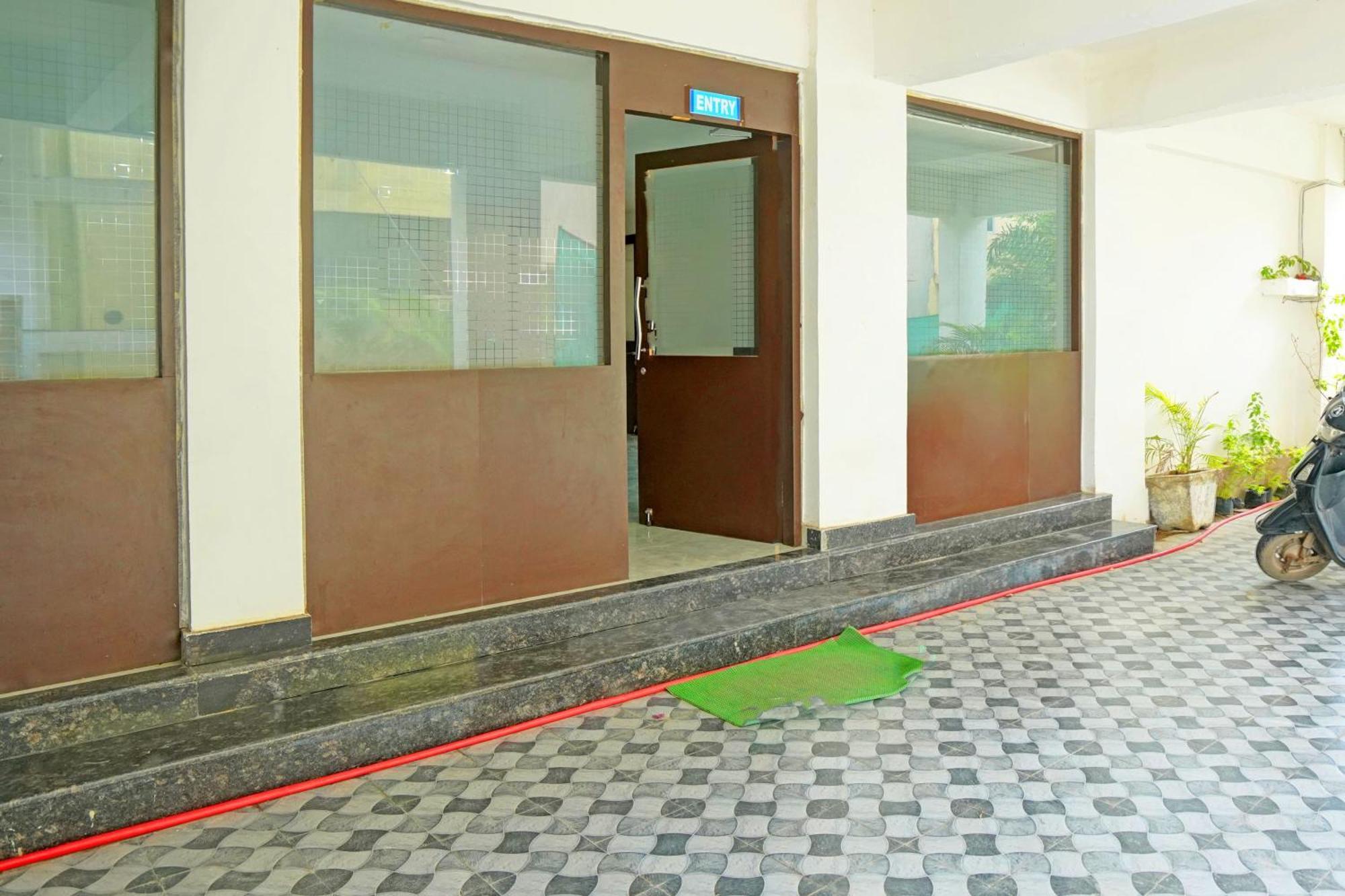 Hotel O Ss Palace Rāipur 外观 照片